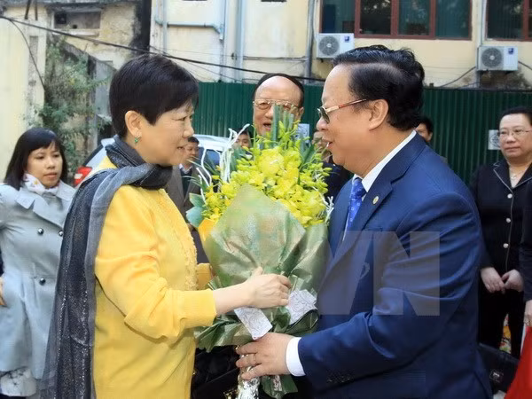 Ciudadana china honrada por aportes a amistad con Vietnam ảnh 1