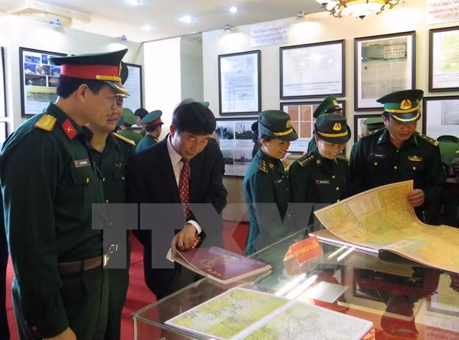 Documentos ratifican soberanía vietnamita en el Mar del Este ảnh 1