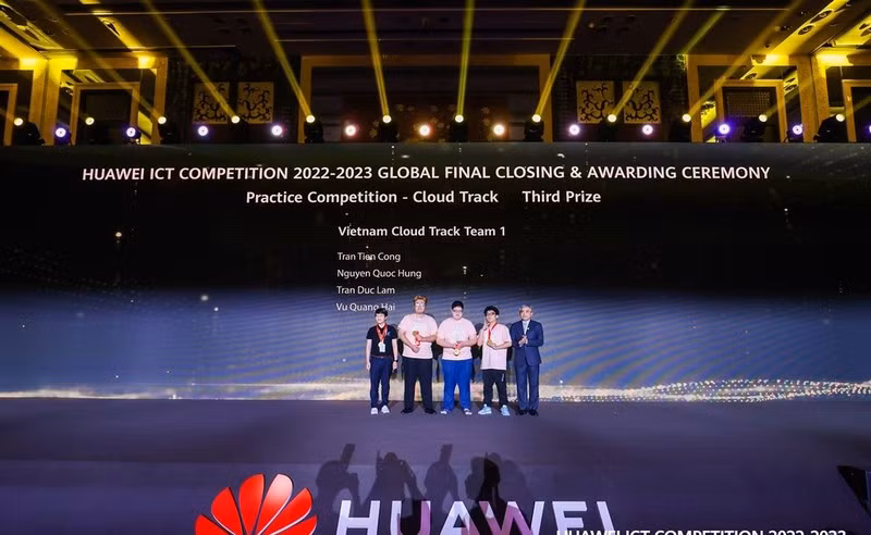 Estudiantes vietnamitas ganan premio en Competencia Mundial de TIC ảnh 1 Estudiantes vietnamitas ganan premio en Competencia Mundial de TIC ảnh 1