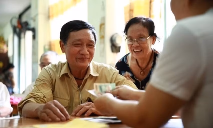Presentan al Gobierno vietnamita un plan de aumentar pensiones y subsidios ảnh 1