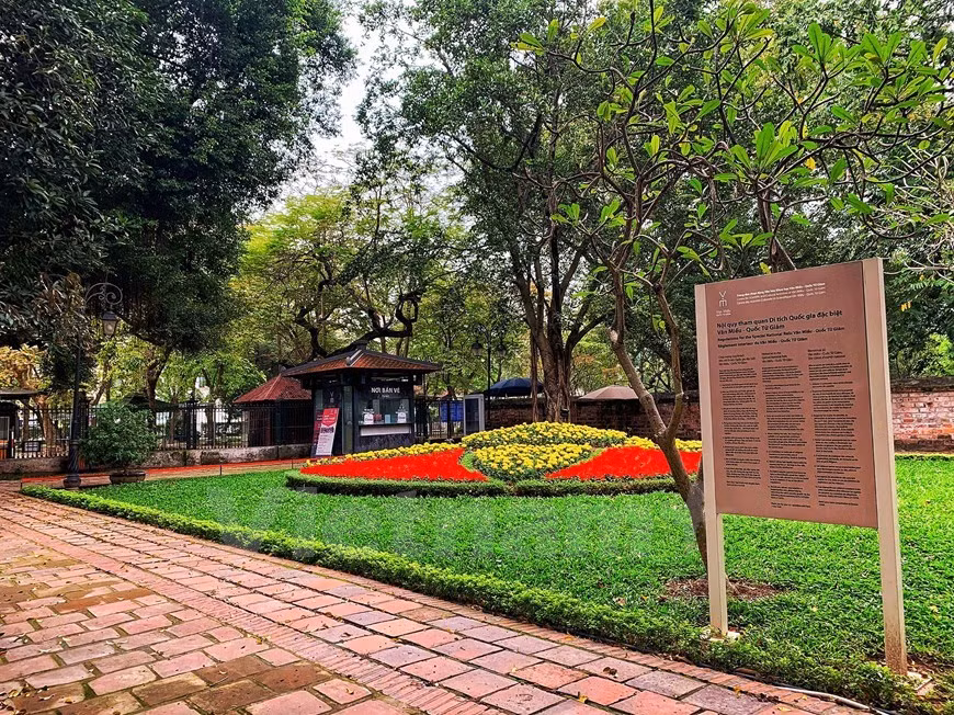 [Foto] Cierran icónicos sitios turísticos de Hanoi por COVID-19 ảnh 1