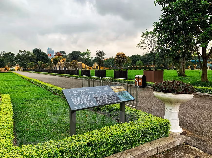 [Foto] Cierran icónicos sitios turísticos de Hanoi por COVID-19 ảnh 4