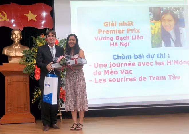 Reportera de VNA gana primer premio de escritura francesa ảnh 1