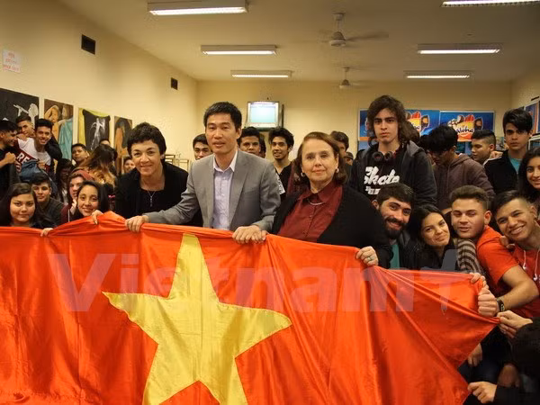 Promocionan país y gente vietnamita en Argentina ảnh 1