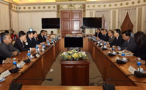 Ciudad Ho Chi Minh prioriza el impulso de cooperación con Camboya ảnh 1