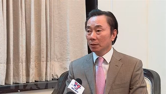 Rey de Bután aprecia esfuerzos vietnamitas para preservar valores tradicionales ảnh 1