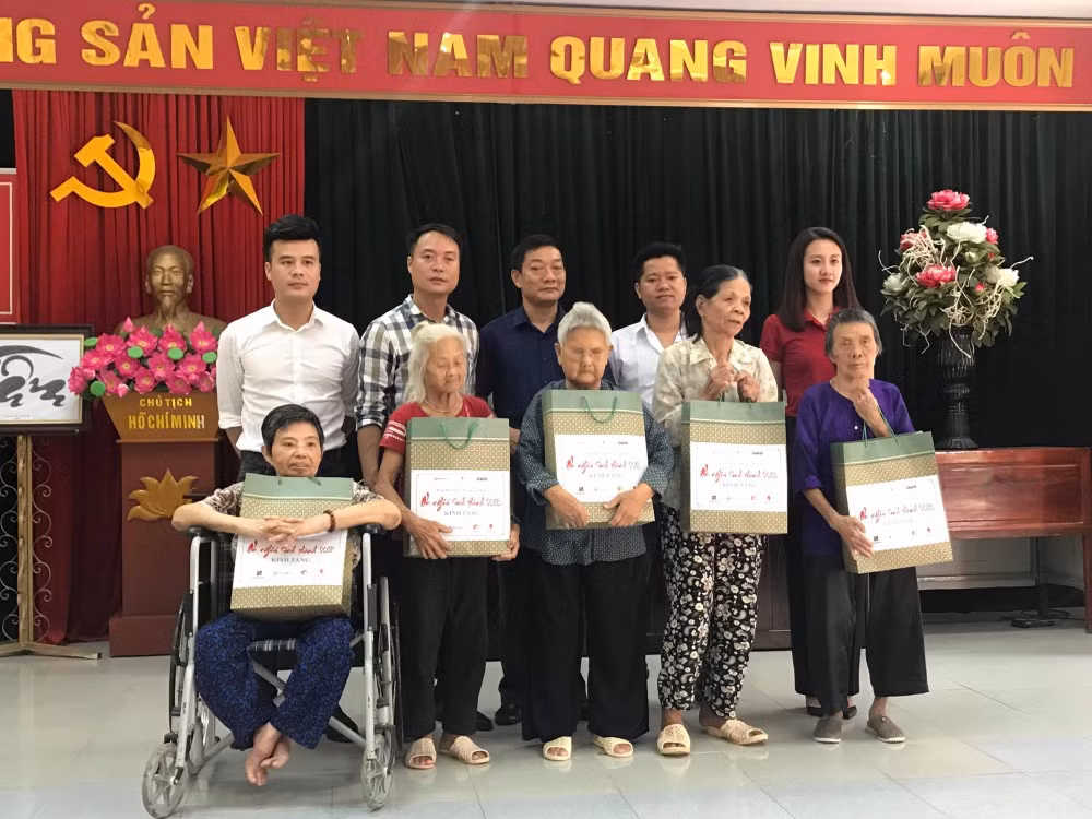Hanoi destina ayuda millonaria a personas pobres en ocasión de Tet ảnh 1