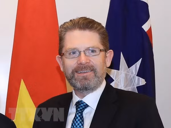Inicia presidente del Senado de Australia visita oficial a Vietnam ảnh 1