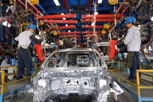 Industria manufacturera y procesadora contribuye a crecimiento económico de Vietnam ảnh 1
