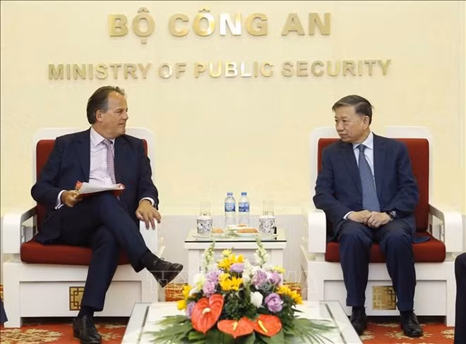 Vietnam aspira recibir más apoyo del Reino Unido en la prevención del crimen ảnh 1 Vietnam aspira recibir más apoyo del Reino Unido en la prevención del crimen ảnh 1