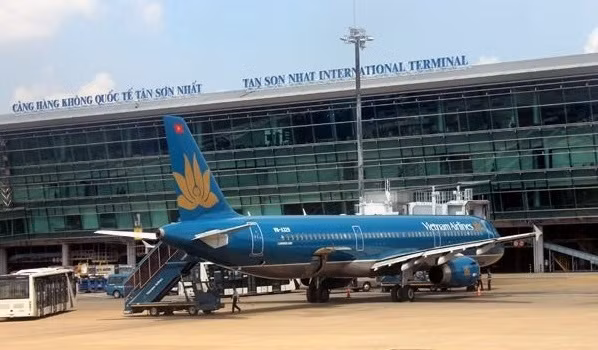 Vietnam suspende ingreso de pasajeros por aeropuerto de Tan Son Nhat ảnh 1