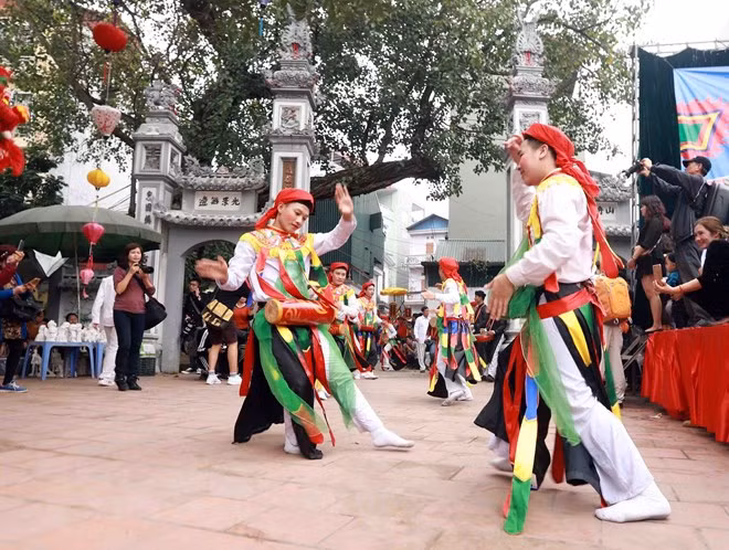 Hanoi dispone de otros dos patrimonios culturales nacionales intangibles ảnh 2
