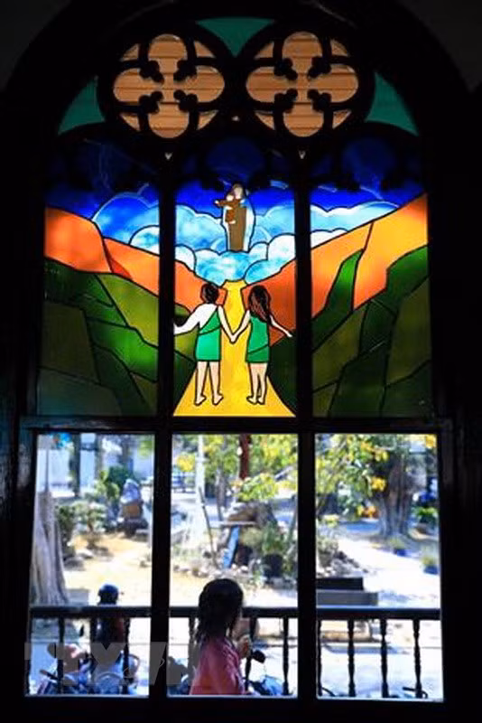 Deslumbrante Catedral de Kon Tum, a más de un siglo de erigida en la Altiplanicie Occidental de Vietnam ảnh 4