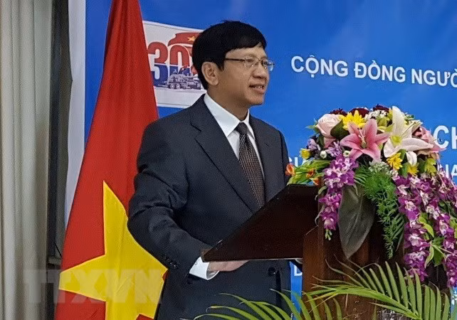Celebran Día Nacional de Vietnam en Laos y Mozambique ảnh 1