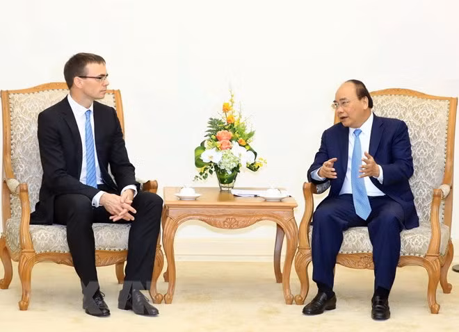 Vietnam y Estonia cooperan en construcción del gobierno electrónico ảnh 1