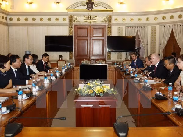 UE promete cooperar con Ciudad Ho Chi Minh en materia de higiene alimentaria ảnh 1