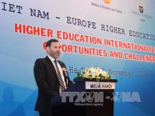 Celebran en Vietnam foro sobre educación universitaria europea ảnh 1