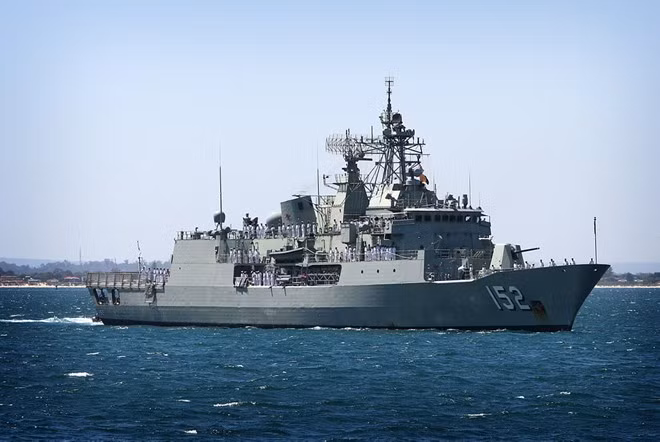 Buque de Armada australiana atraca en puerto de Cam Ranh ảnh 1