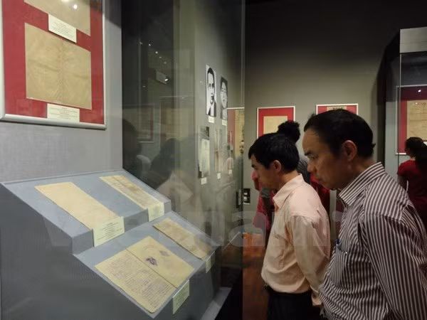 Exposición sobre la prensa revolucionaria vietnamita ảnh 1