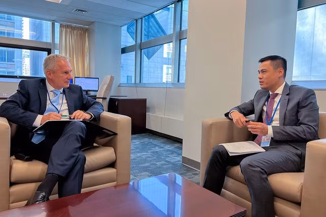 Vietnam discute prioridades nacionales con nuevo presidente de Asamblea General de ONU ảnh 1