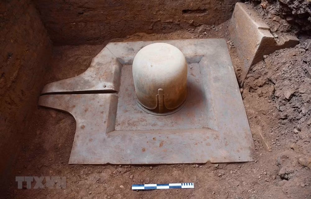 Descubren estatua linga-yoni más grande de Vietnam ảnh 1