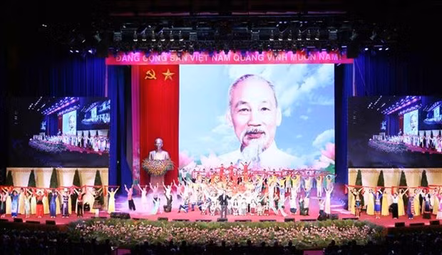 Partidos de Laos y Cuba felicitan al PCV por aniversario de natalicio del Presidente Ho Chi Minh ảnh 1