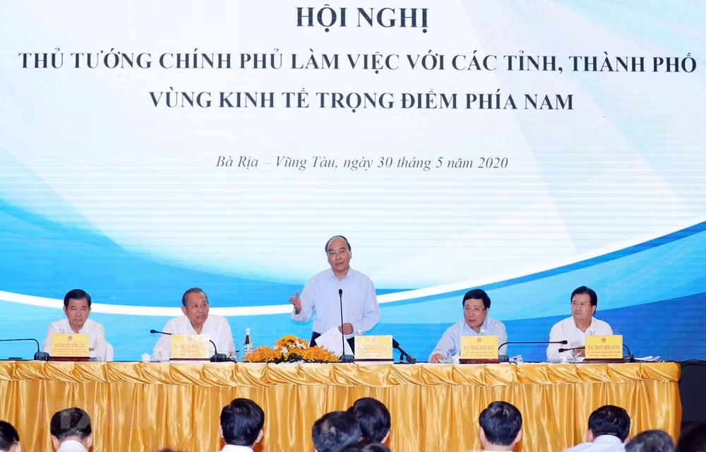 Premier de Vietnam exige estimular avance de la zona económica clave del Sur ảnh 1
