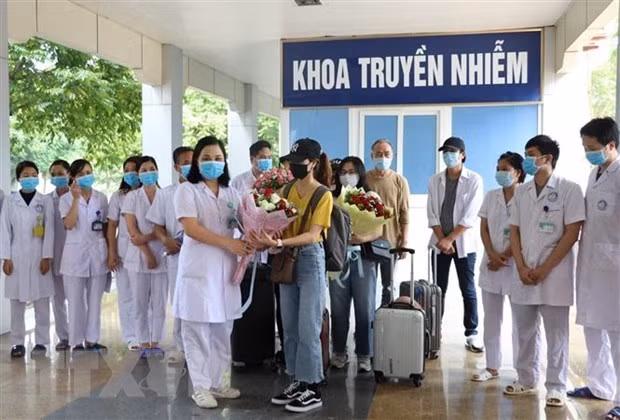 Prestigioso periódico ruso llama a aplicar experiencias en combate antiepidémico de Vietnam ảnh 1