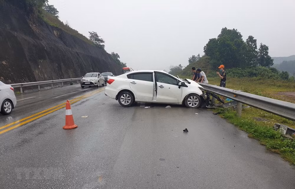  Casi 40 muertos por accidentes de tránsito en primeros dos días de asueto en Vietnam ảnh 1