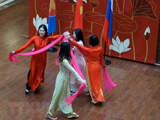 Celebran Día de Vietnam en Instituto Estatal de Relaciones Internacionales de Moscú ảnh 1