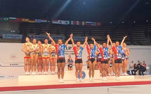 Vietnam conquista tres medallas de oro en la Copa Mundial de Aeróbic Suzuki ảnh 1