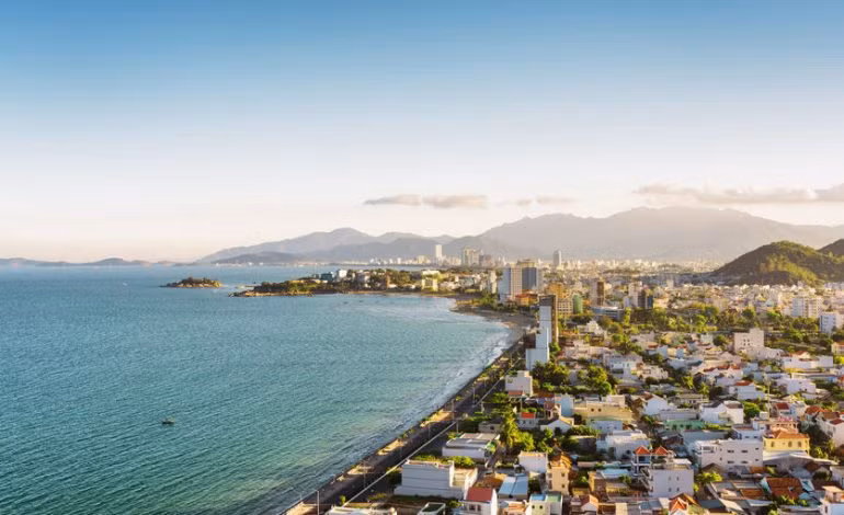 Prensa de Malasia alaba la belleza de ciudad vietnamita de Nha Trang ảnh 1