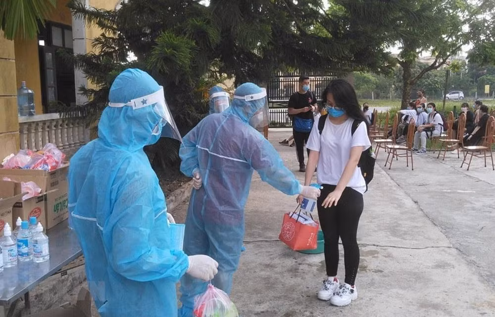Vietnam registra cinco nuevos casos importados del COVID-19 ảnh 1