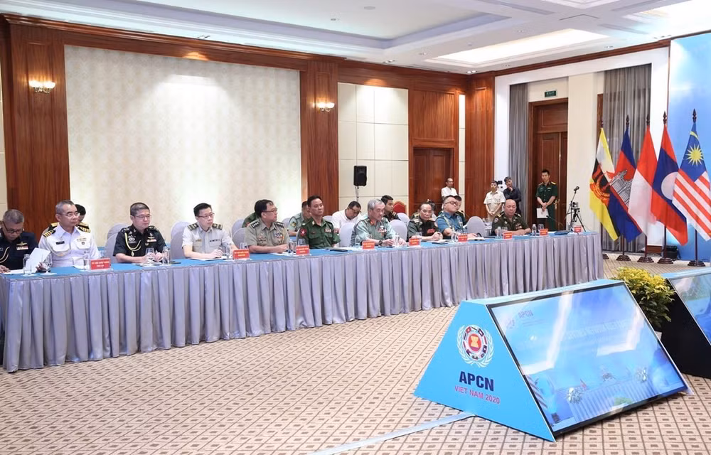 Centros de mantenimiento de la paz de la ASEAN buscan impulsar los lazos en COVID-19 ảnh 1