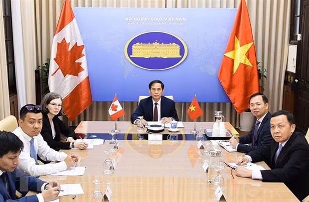 Efectúan Vietnam y Canadá segunda consulta política a nivel de vicecancilleres ảnh 1