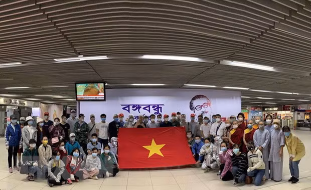 Repatrian a ciudadanos vietnamita desde Sur de Asia a causa del COVID-19 ảnh 1