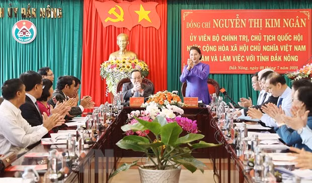 Presidenta del Parlamento de Vietnam insta a Dak Nong a prestar atención a políticas de religión ảnh 1