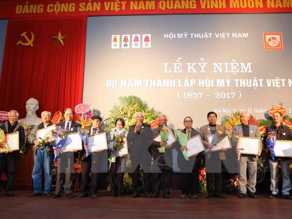 Asociación de Bellas Artes de Vietnam celebra el 60 aniversario de su fundación ảnh 1