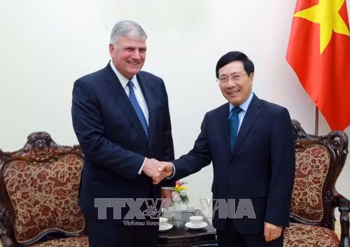 Vicepremier vietnamita recibe a dirigente de organización evangélica humanitaria de EE.UU. ảnh 1