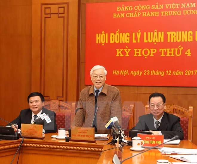 Máximo dirigente partidista de Vietnam exhorta reformas en labores teóricas ảnh 1