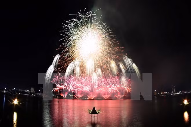 Ciudad Ho Chi Minh recibirá Año Nuevo 2018 con fiesta pirotécnica ảnh 1
