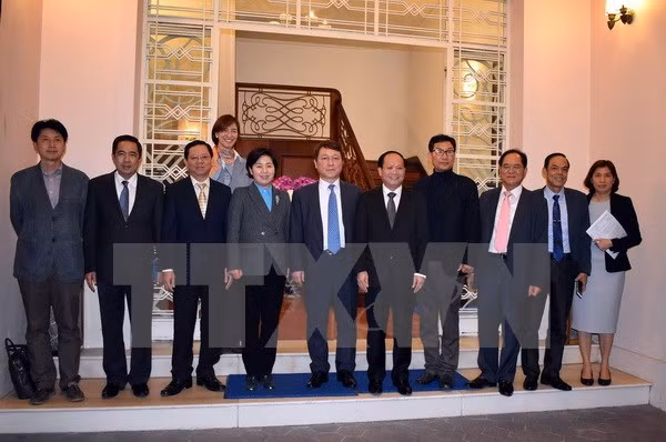 Ciudad Ho Chi Minh coopera con Sudcora en mejoramiento de calidad educacional ảnh 1