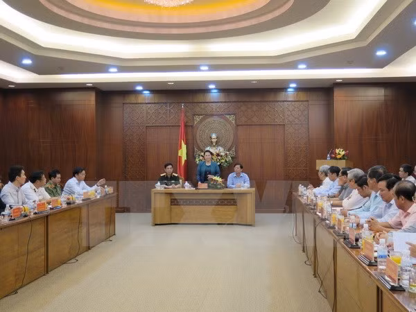 Presidenta del Parlamento vietnamita resalta logros socioeconómicos de Khanh Hoa ảnh 1