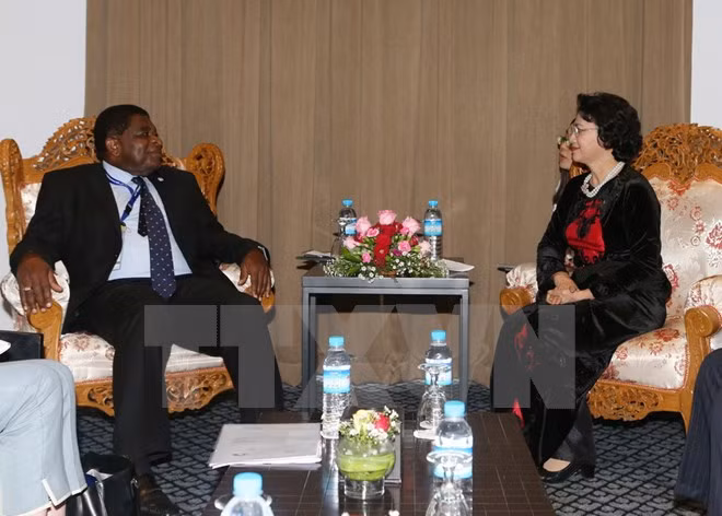 Presidenta de Parlamento de Vietnam recibe a secretario general de UIP ảnh 1