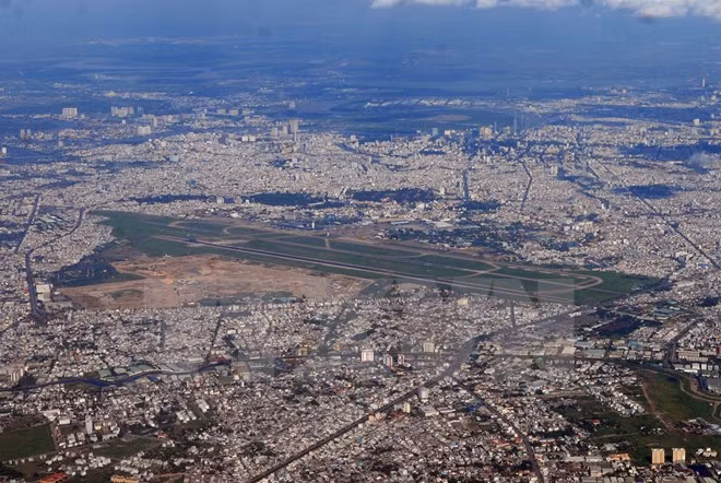 Empresas británicas desean participar en proyecto del aeropuerto Tan Son Nhat ảnh 1