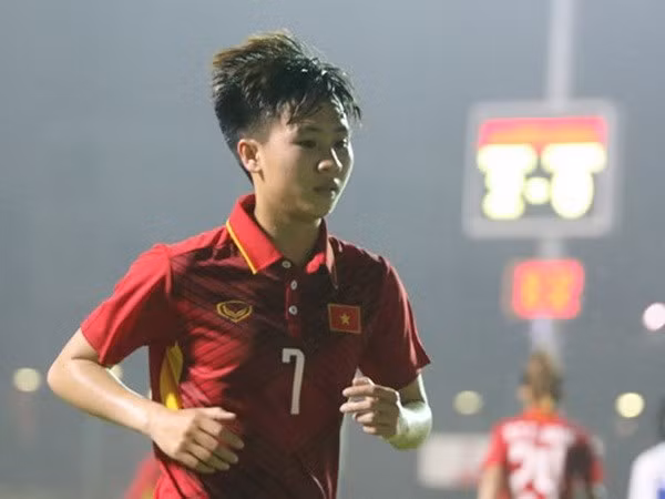 FIFA destaca desempeño de centrocampista vietnamita Nguyen Thi Tuyet Dung ảnh 1