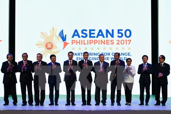 Vietnam propone medidas para resolver desafíos que enfrenta ASEAN ảnh 1