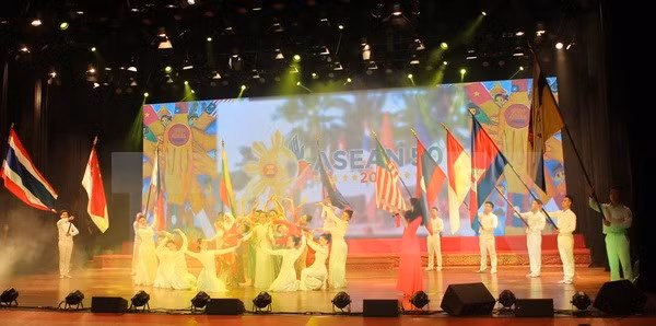 Celebran festival musical en Vietnam en saludo al 50 aniversario de ASEAN ảnh 1 Celebran festival musical en Vietnam en saludo al 50 aniversario de ASEAN ảnh 1