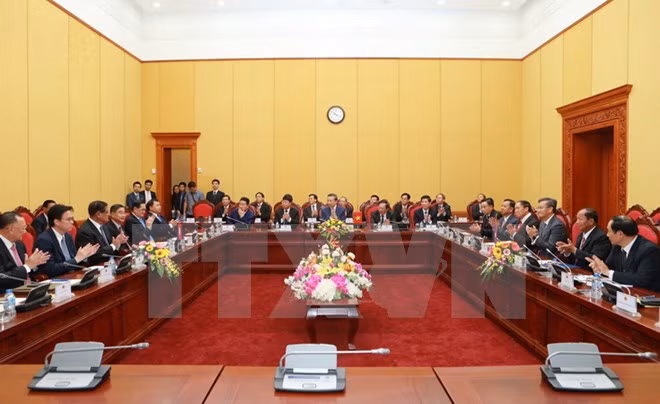 Unidades de seguridad de Vietnam, Laos y Camboya intensifican cooperación ảnh 1