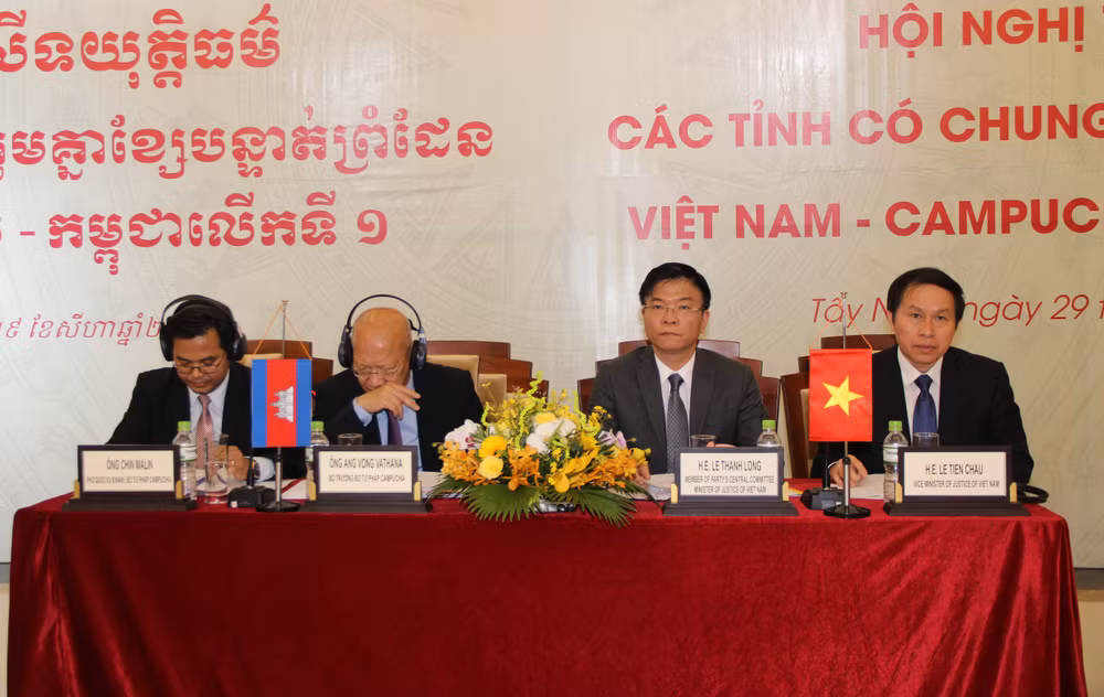 Ministerios de Justicia de Vietnam y Camboya suscriben programa de cooperación ảnh 1